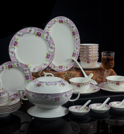 58头玫瑰庄园餐具家庭实用型德化白瓷礼盒装陶瓷餐具套装